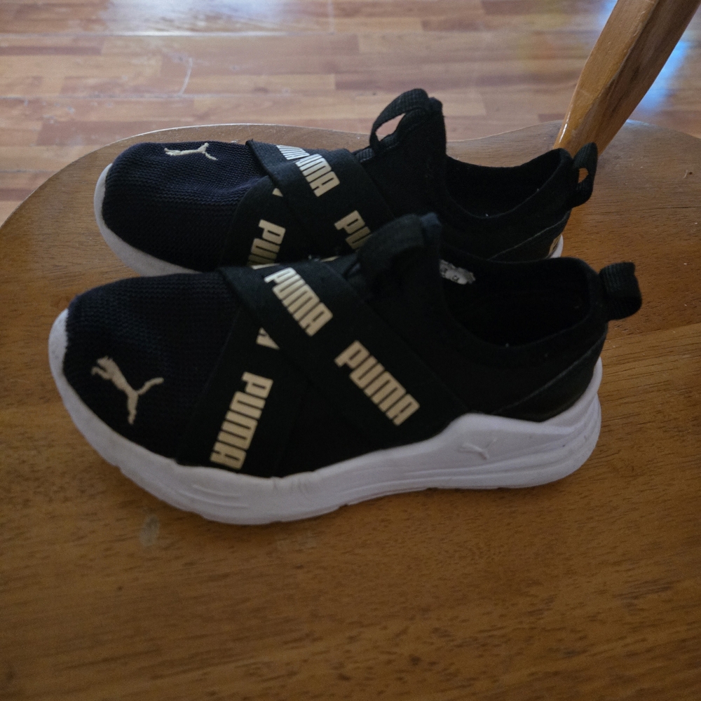 PUMA Size 10 - Little Girl